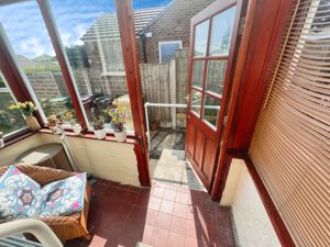 Sun room- click for photo gallery